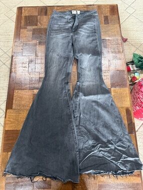 Women’s Black Super Flared Jeans